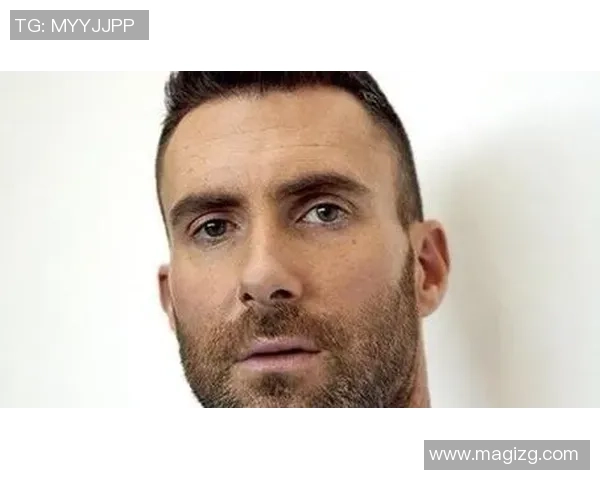 大腿纹身展现个性魅力足球明星男士的时尚选择与风格解析